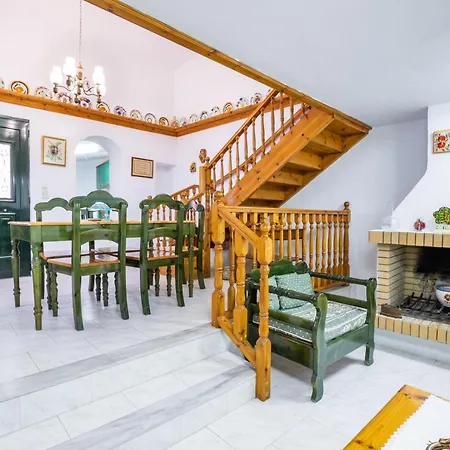 Gospodarstwo wiejskie Mertonas Kyra Panagia