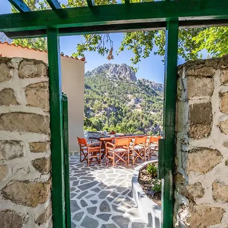 Mertonas Landhaus Kyra Panagia