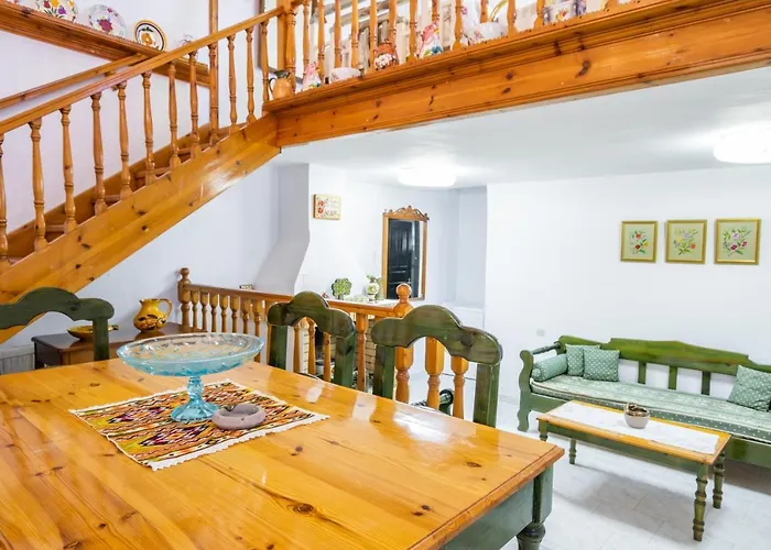 Gospodarstwo wiejskie Mertonas Kyra Panagia