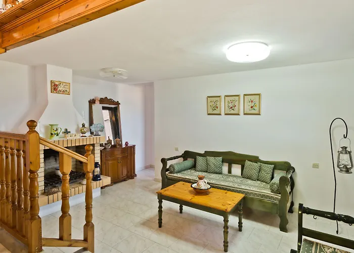 Mertonas Kyra Panagia